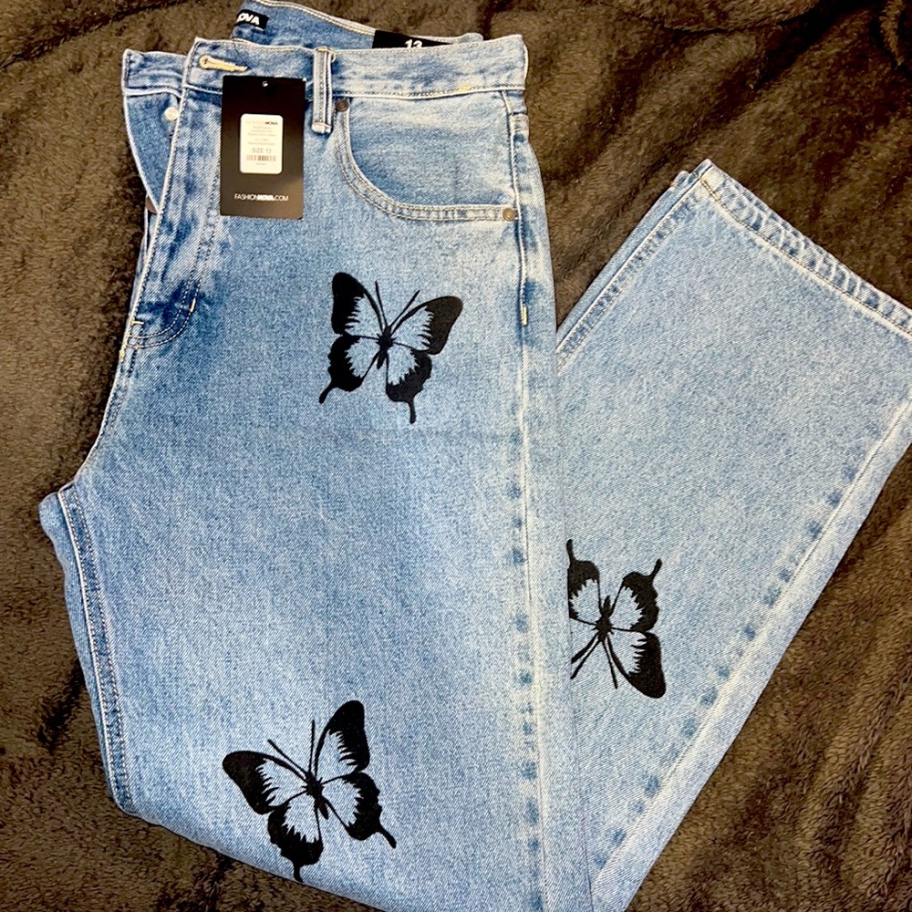 ❌SOLD❌Butterfly Non Stretch Mom Jeans